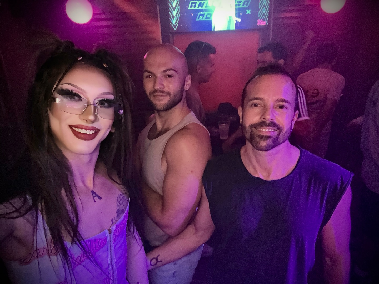 Mis niños 😍
#rupaulsdragrace #followme #makeup #art
#dragrace #fashion #dragperfection #hairstyle
#lookoftheday #httq #localqueen #welovequeens #madrid #mikaellabitch #transformation #wig #fishy
#gaymadrid #queerty #dragartist #hailtothequeens
#dragqueensofinstagram #dragqueensforabettertomorrow #gaypride