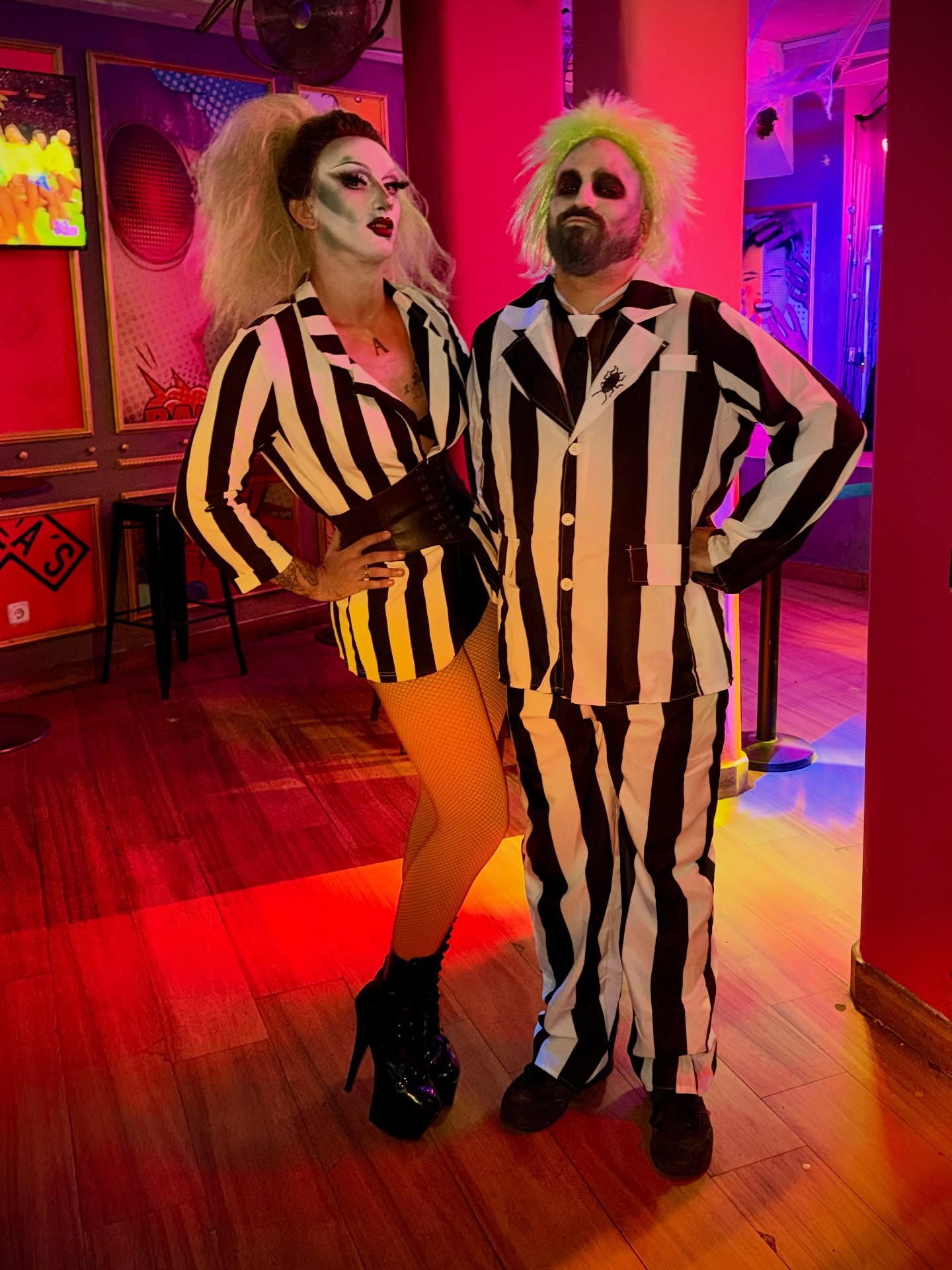 Si dices nuestro nombre tres veces aparecemos 😈
#rupaulsdragrace #followme #makeup #art
#dragrace #fashion #dragperfection #hairstyle
#lookoftheday #httq #localqueen #welovequeens #madrid #mikaellabitch #transformation #wig #fishy
#gaymadrid #queerty #dragartist #hailtothequeens
#dragqueensofinstagram #dragqueensforabettertomorrow #gaypride